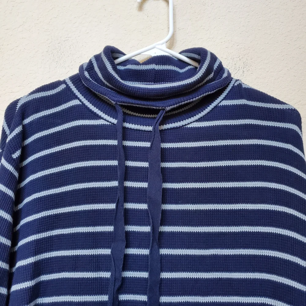 Pact 100% Orangic Cotton Waffle Knit Cowl Neck Pullover. Size Large - Picture 3 of 7